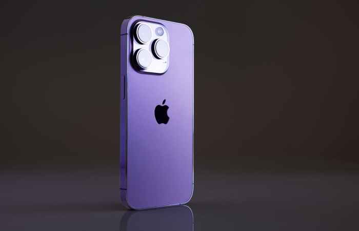 Factors contributing to Rajkotupdates.news_apple-iPhone-exports-from-India-doubled-between-April-and-August indicates iPhone gaining popularity