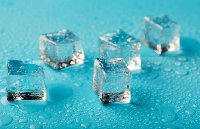 Ice Cubes for Reducing Acne_ wellhealthorganic.com_amazing-beauty-tips-of-ice-cube-will-make-you-beautiful-and-young