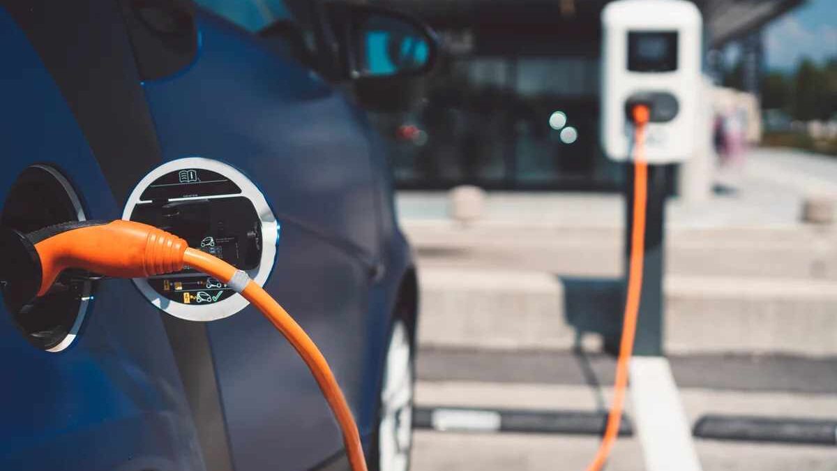 Electric Vehicles – Categories, Working, Uses, Importance, and More
